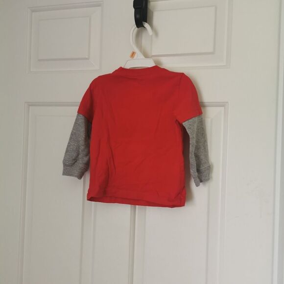 5/$10 Carter's long sleeve Christmas shirt size 12m - Picture 4 of 4